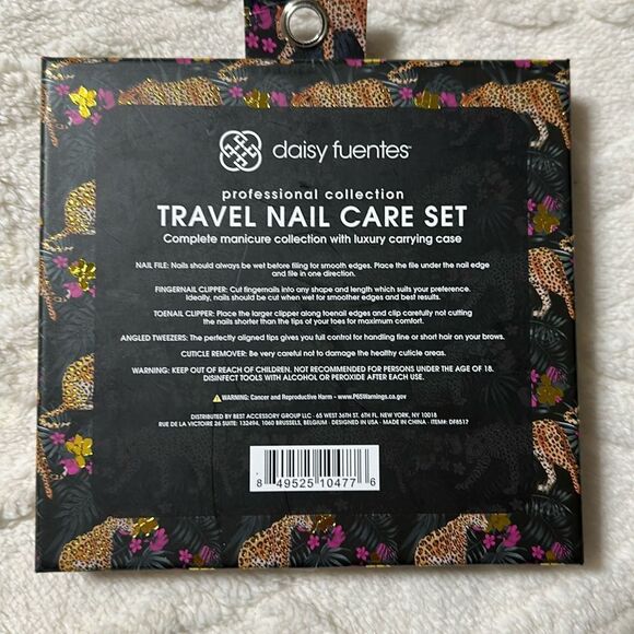 daisy fuentes Fuchsia Pink Gold Ultimate 5 Piece Pedi Manicure Set Travel Case - Picture 4 of 6